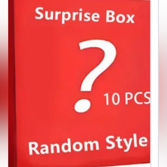 - Mystery jewelry box make an offer - Picture 1 of 3